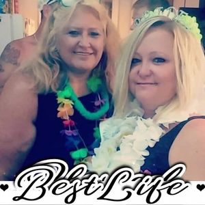 Meet your Posher, Pam